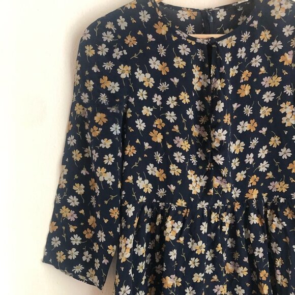 Madewell size 2 Silk Shirred Keyhole Dress in Petal Party - Picture 3 of 8